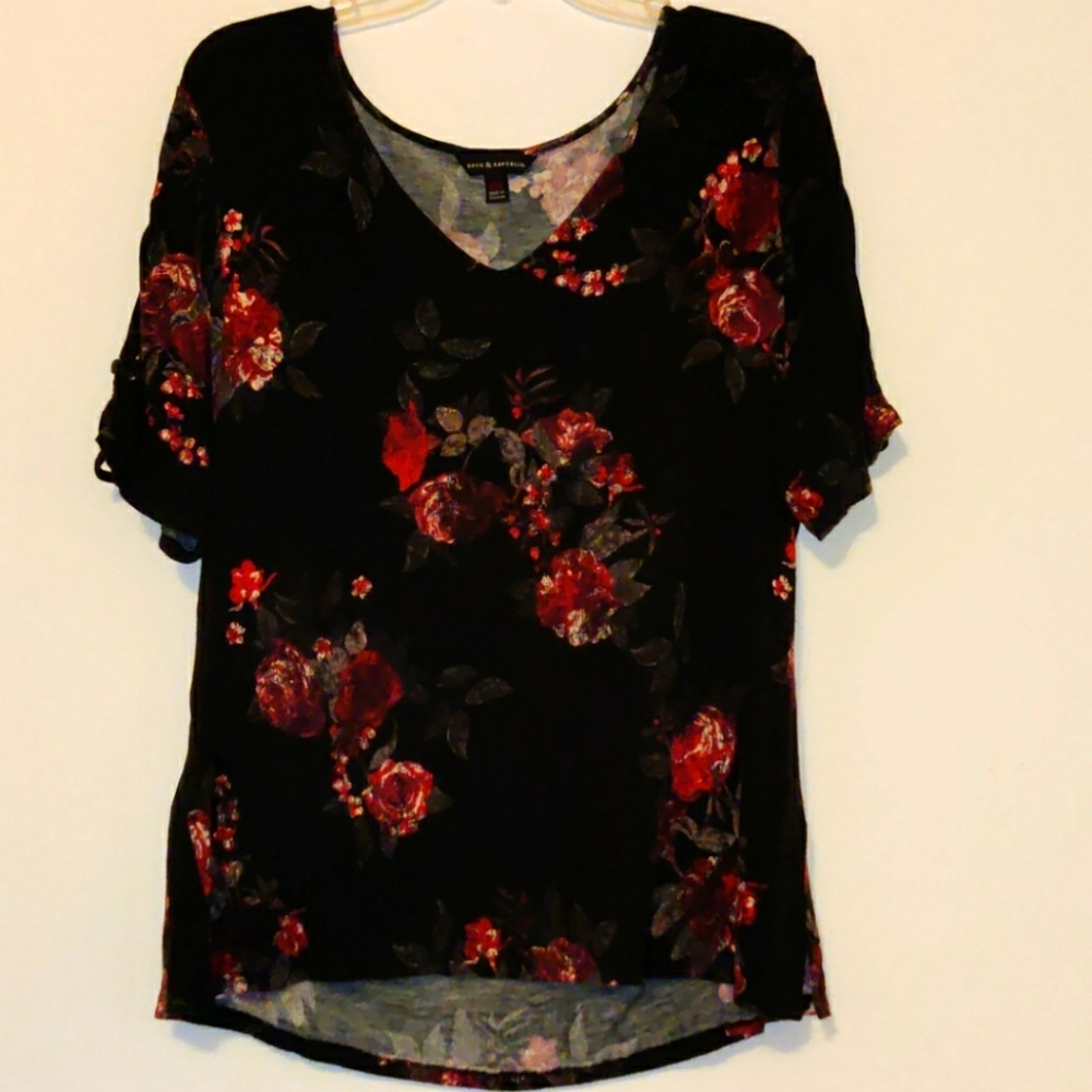 Rock and Republic black floral blouse